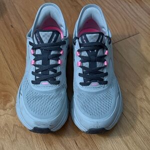 Skechers Glide Step Slip Ins Women's Light Gray and Pink Sneakers size 6.5